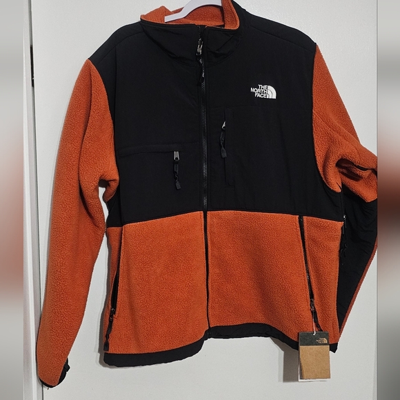 The North Face Men's Retro Denali Jacket Earthen Copper Black Men Size Large NWT - Picture 1 of 9